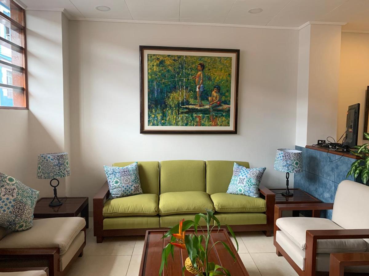 Hotel Acosta Икитос Экстерьер фото