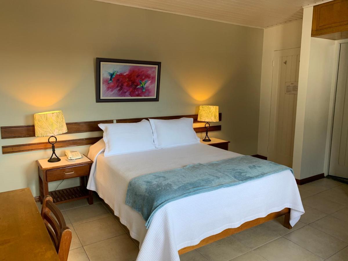 Hotel Acosta Икитос Экстерьер фото