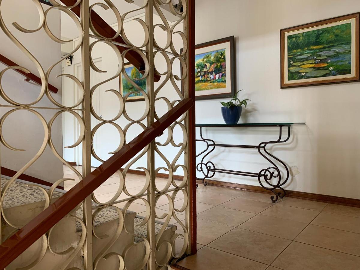 Hotel Acosta Икитос Экстерьер фото